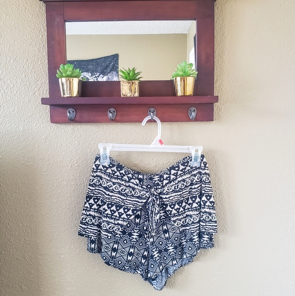 Flying Tomato Pants - Flying Tomato Boho Tribal Print Shorts